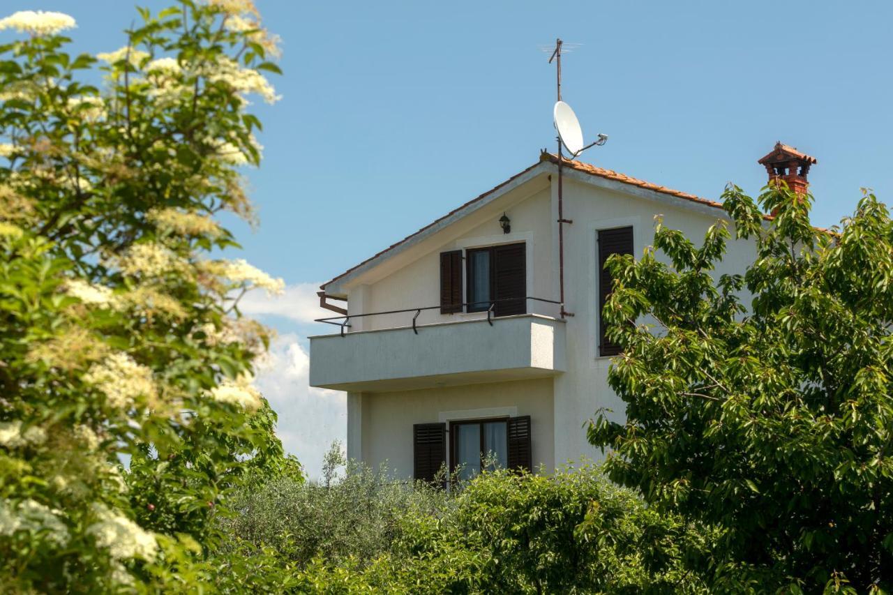 App Fiorela Porec Bagian luar foto